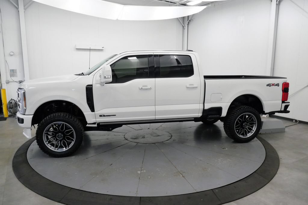 Used 2026 Ford F250 Platinum AWD/4WD image 4