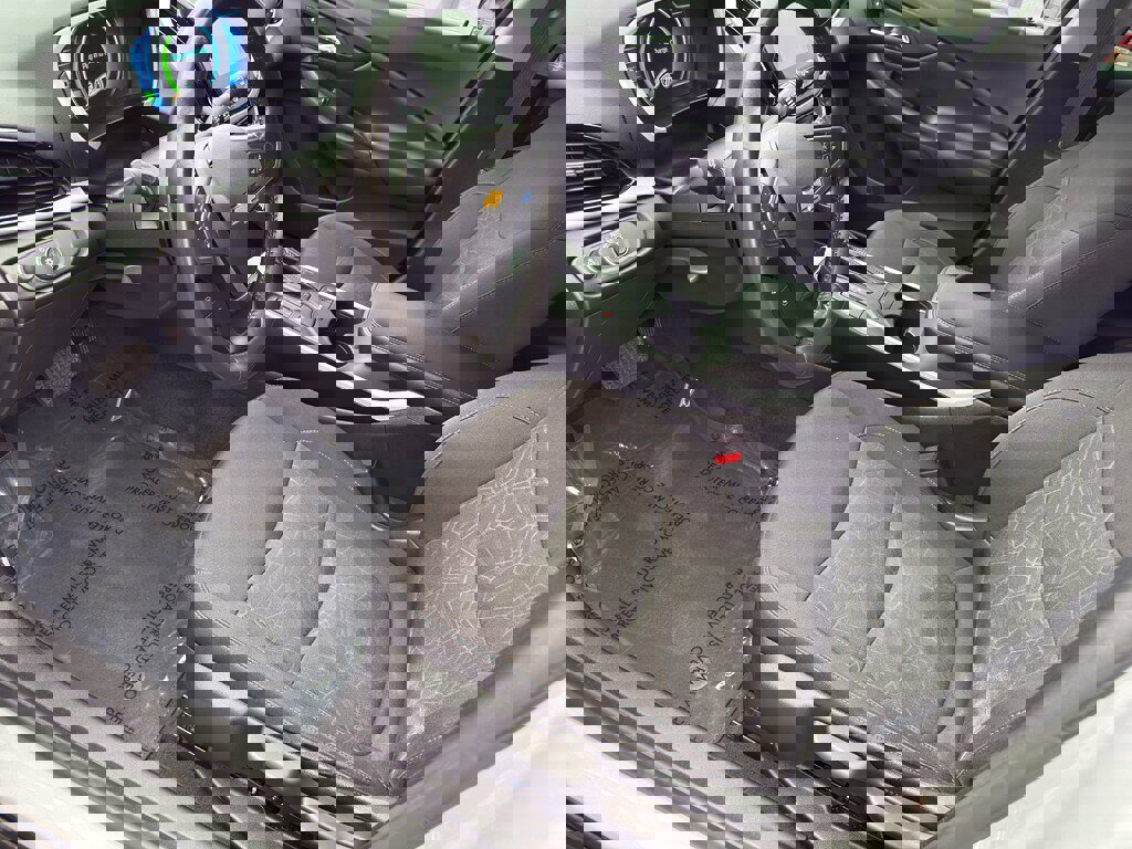 Used 2018 Chevrolet Volt LT w/ Comfort Package image 7