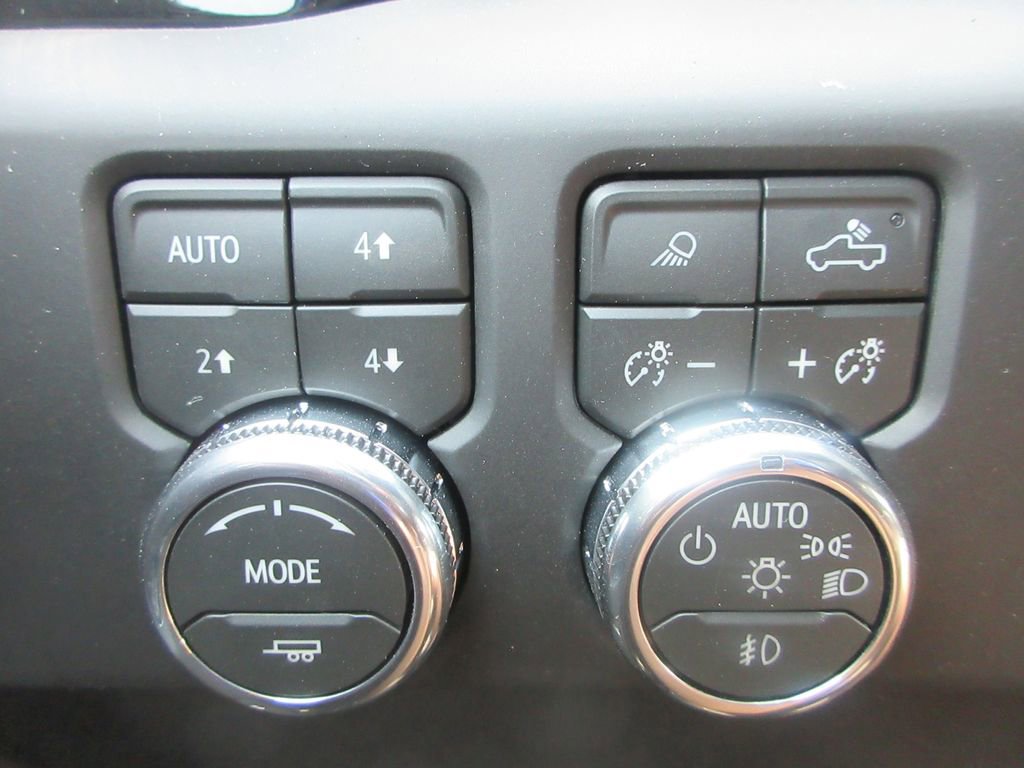 New 2026 GMC Sierra 2500 AT4 w/ AT4 Premium Plus Package image 17