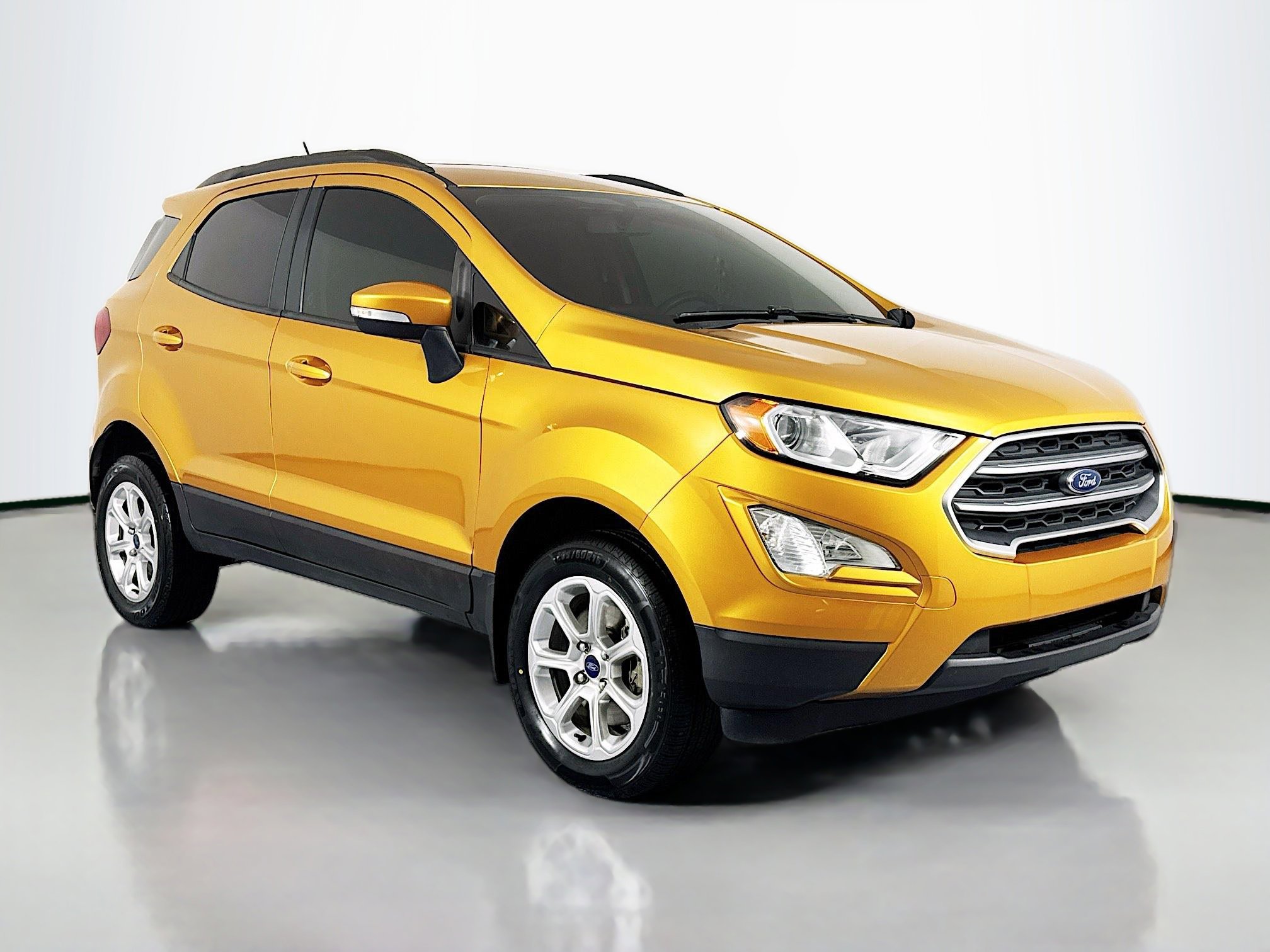 Used 2021 Ford EcoSport SE w/ SE Convenience Package image 3