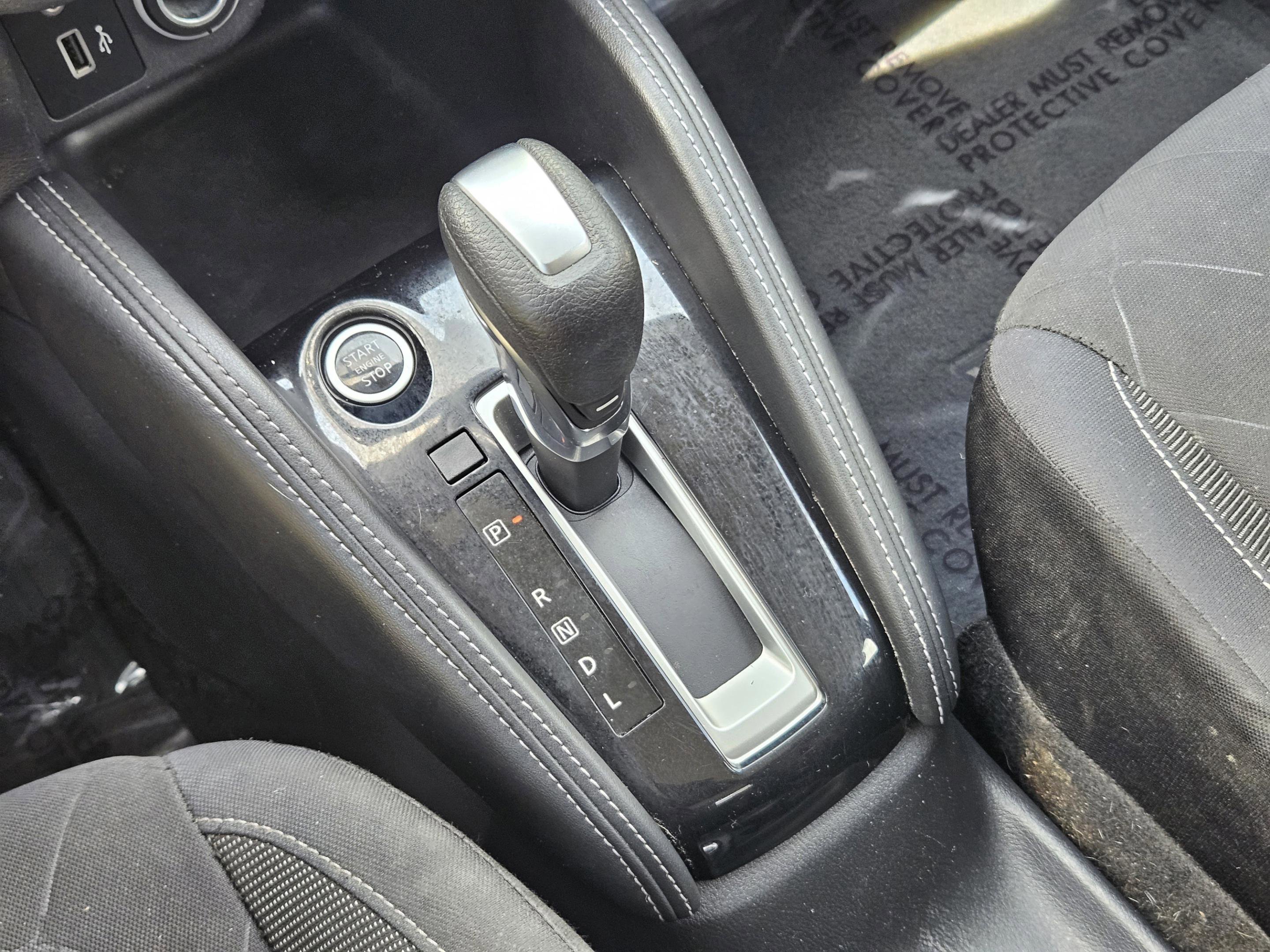 Used 2018 Nissan Kicks SV FWD image 12