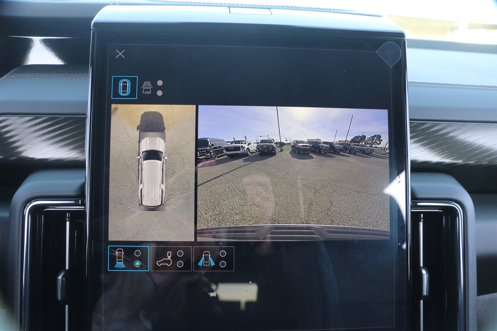 New 2026 GMC Yukon XL AT4 w/ AT4 Premium Package image 21