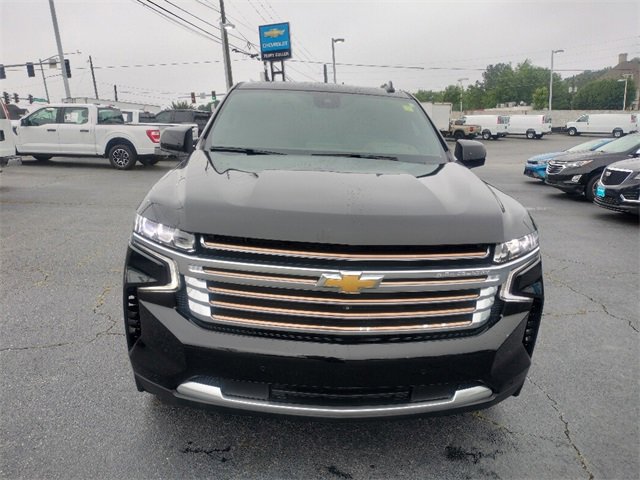 Used 2023 Chevrolet Suburban High Country image 2