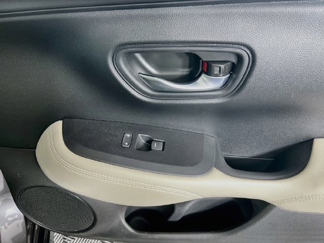 Used 2024 Honda HR-V LX image 30