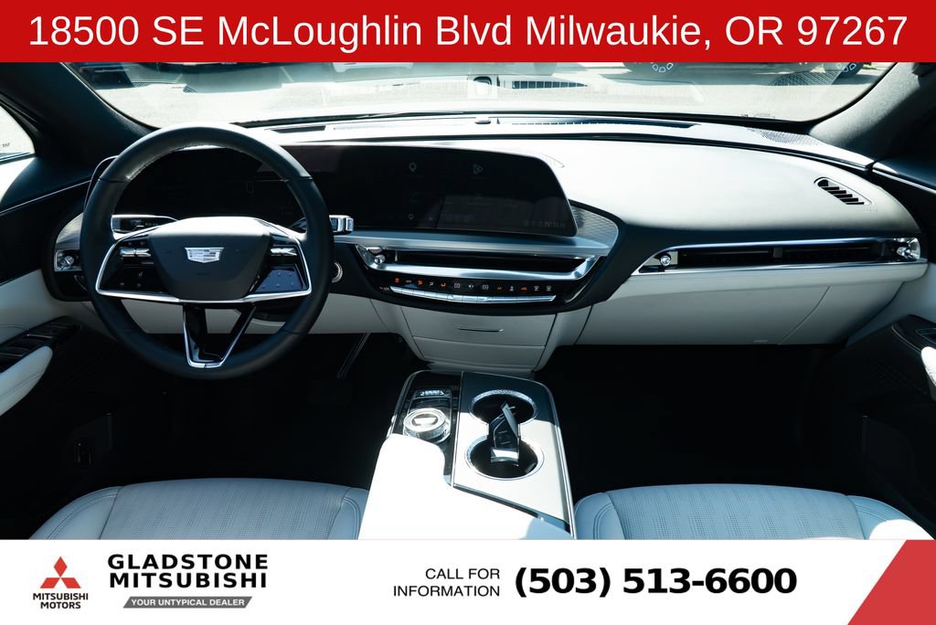 Used 2024 Cadillac Lyriq Luxury AWD/4WD image 9