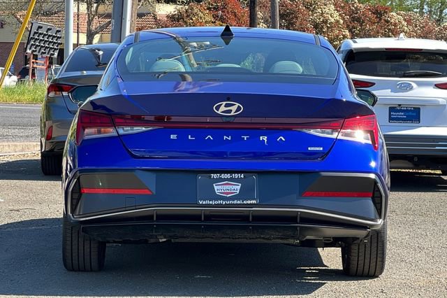 New 2026 Hyundai Elantra Limited image 7