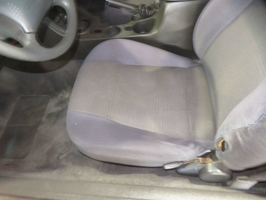 Used 2004 Ford Mustang Coupe RWD image 18