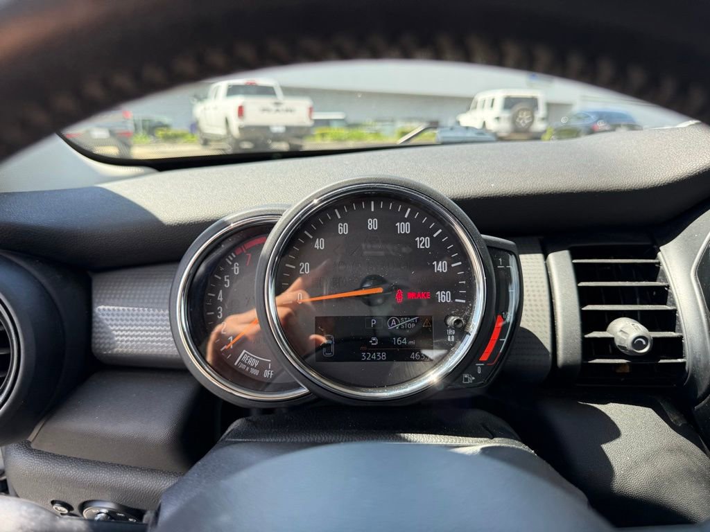 Used 2020 MINI Cooper 2-Door Hardtop image 10