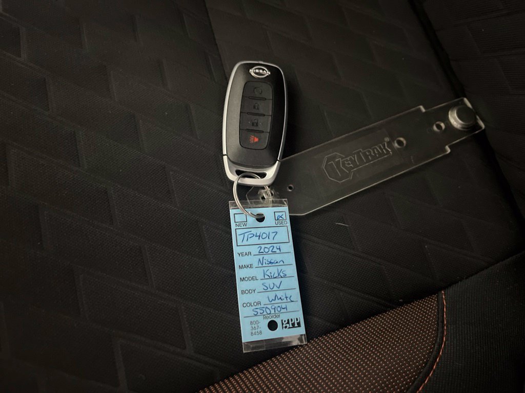 Used 2024 Nissan Kicks SR FWD image 76
