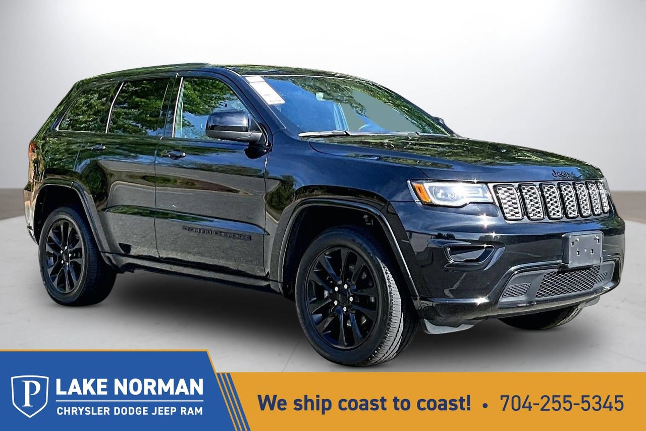 Certified 2022 Jeep Grand Cherokee Laredo X AWD/4WD image 1