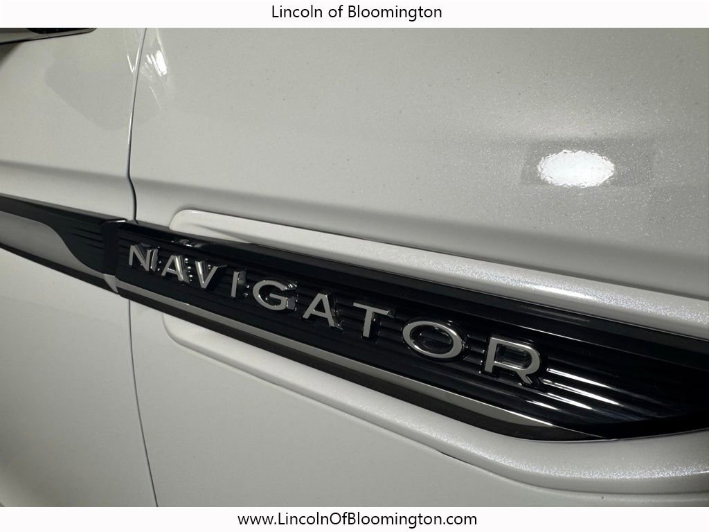 Used 2023 Lincoln Navigator Black Label AWD/4WD image 17