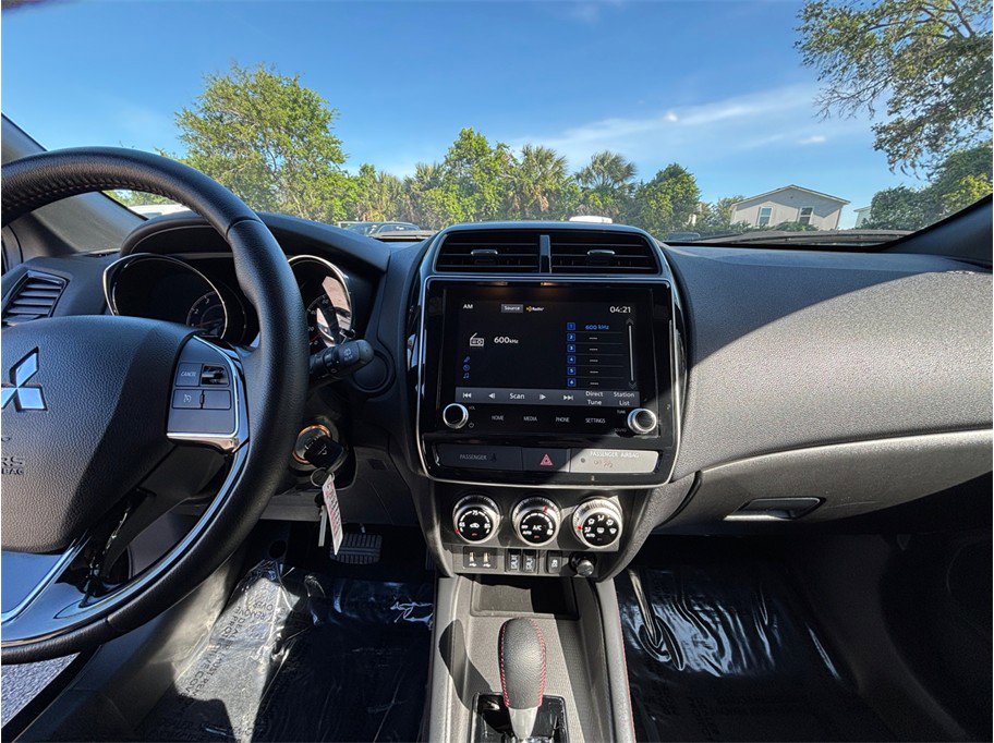 Used 2024 Mitsubishi Outlander Sport LE AWD/4WD image 11