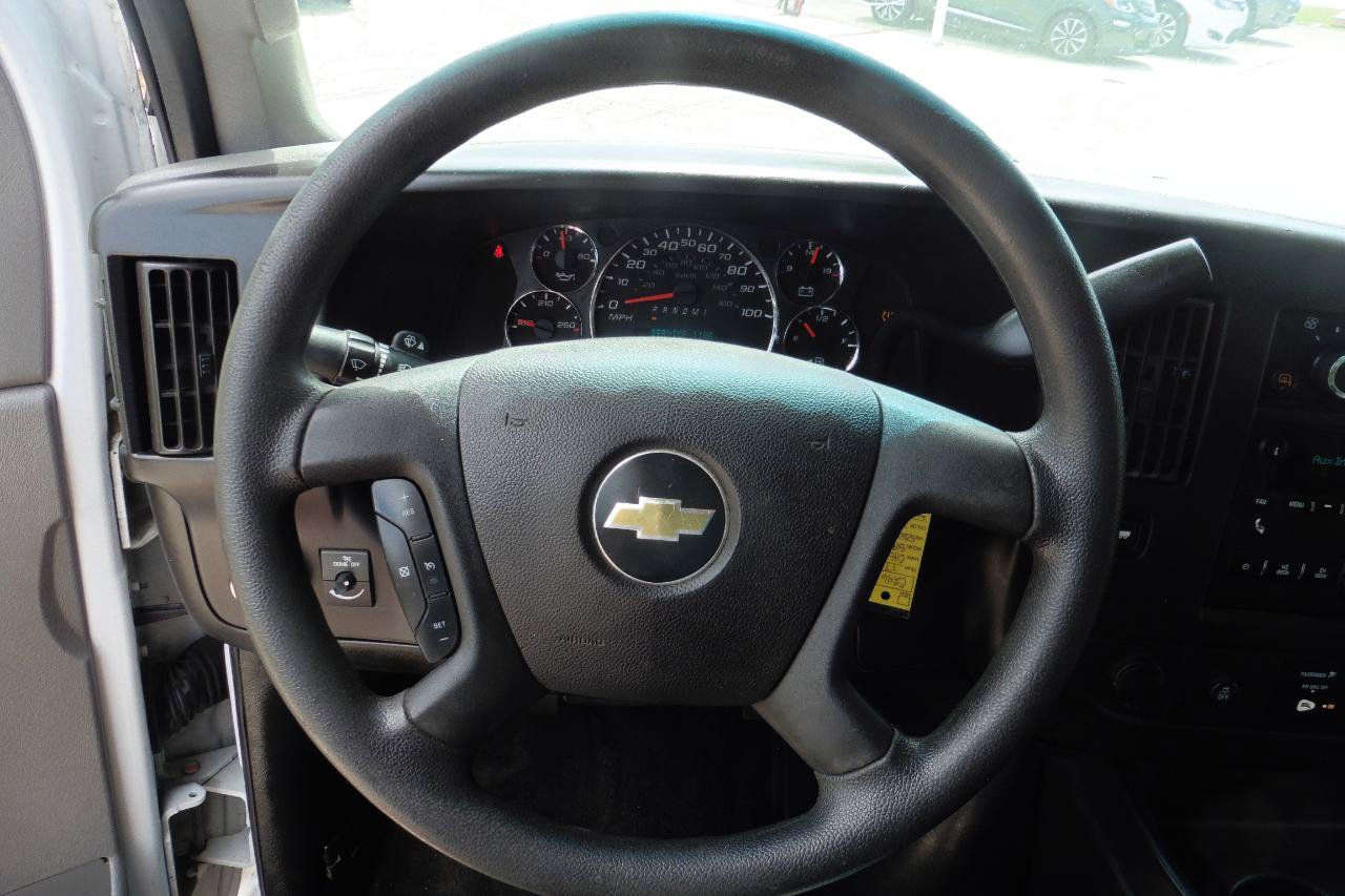 Used 2017 Chevrolet Express 3500 LT w/ LT Preferred Equipment Group RWD image 6