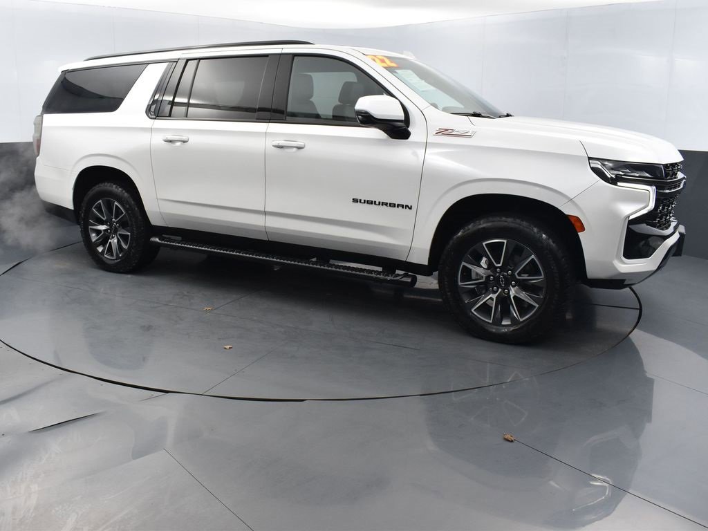 Used 2022 Chevrolet Suburban Z71 w/ Luxury Package image 3