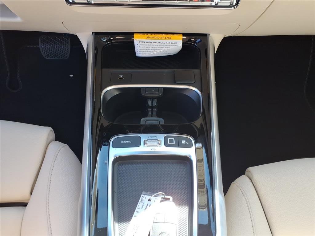 New 2025 Mercedes-Benz GLB 250 4MATIC image 24