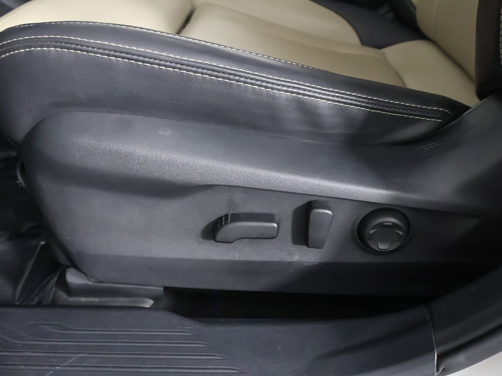 Used 2023 Subaru Outback Limited XT AWD/4WD image 35