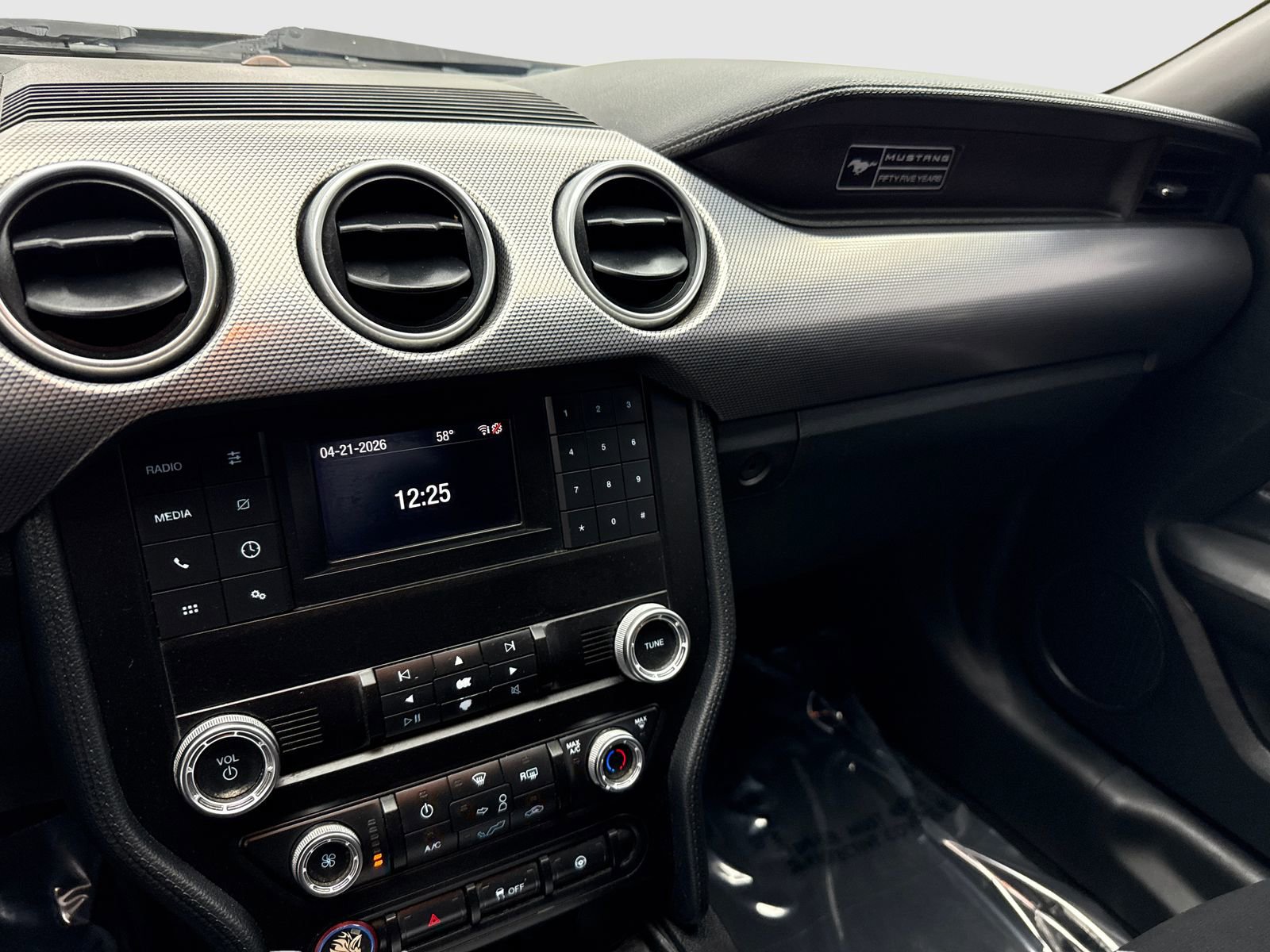 Used 2020 Ford Mustang GT RWD image 24