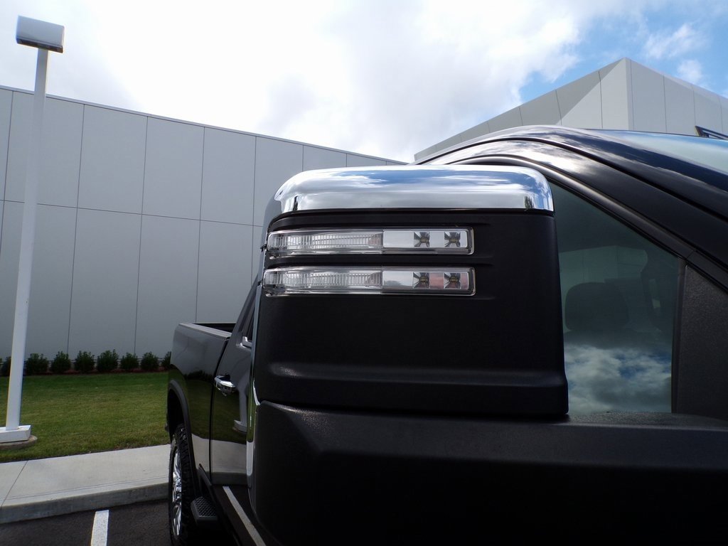 Used 2022 Chevrolet Silverado 3500 High Country w/ Technology Package image 22