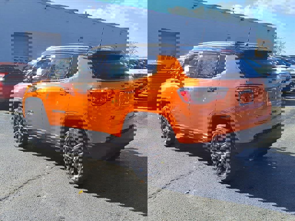 New 2026 Jeep Compass Limited w/ Sun, Sound & Navigation Group image 3