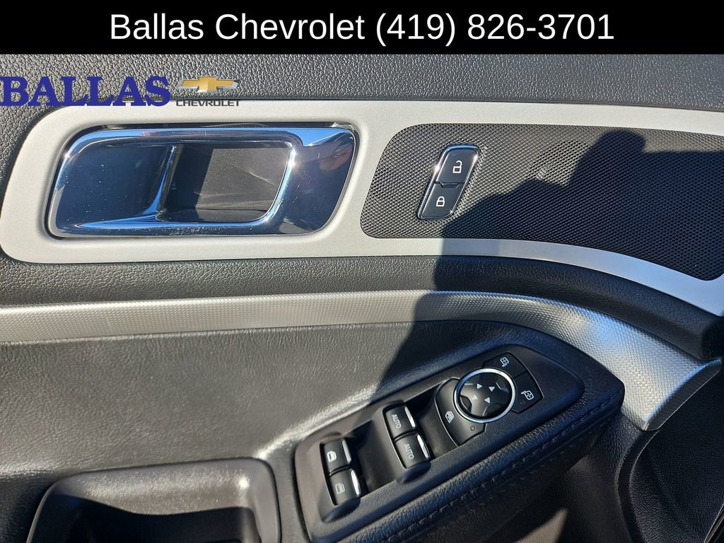 Used 2014 Ford Explorer XLT w/ Equipment Group 202A AWD/4WD image 24