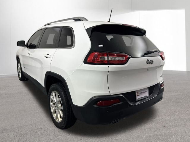 Used 2018 Jeep Cherokee Latitude Plus w/ Comfort/Convenience Group FWD image 31