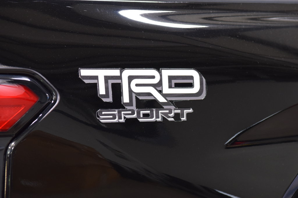 Used 2025 Toyota Tacoma TRD Sport AWD/4WD image 21