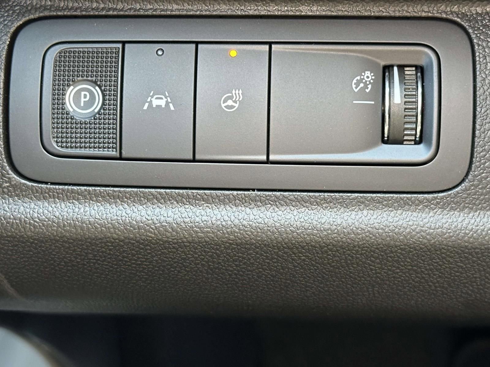 New 2027 Chevrolet Bolt LT w/ Comfort Package image 17