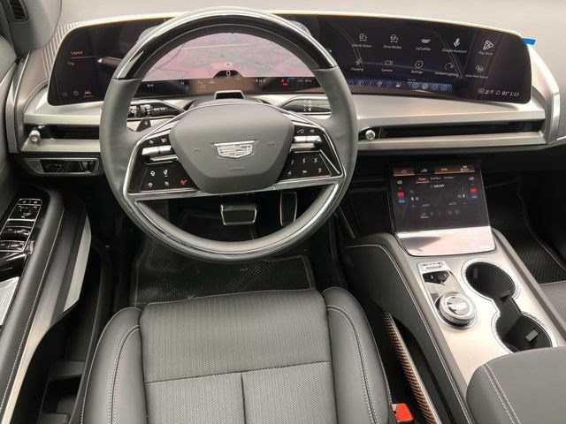 New 2027 Cadillac Vistiq Luxury AWD/4WD image 10