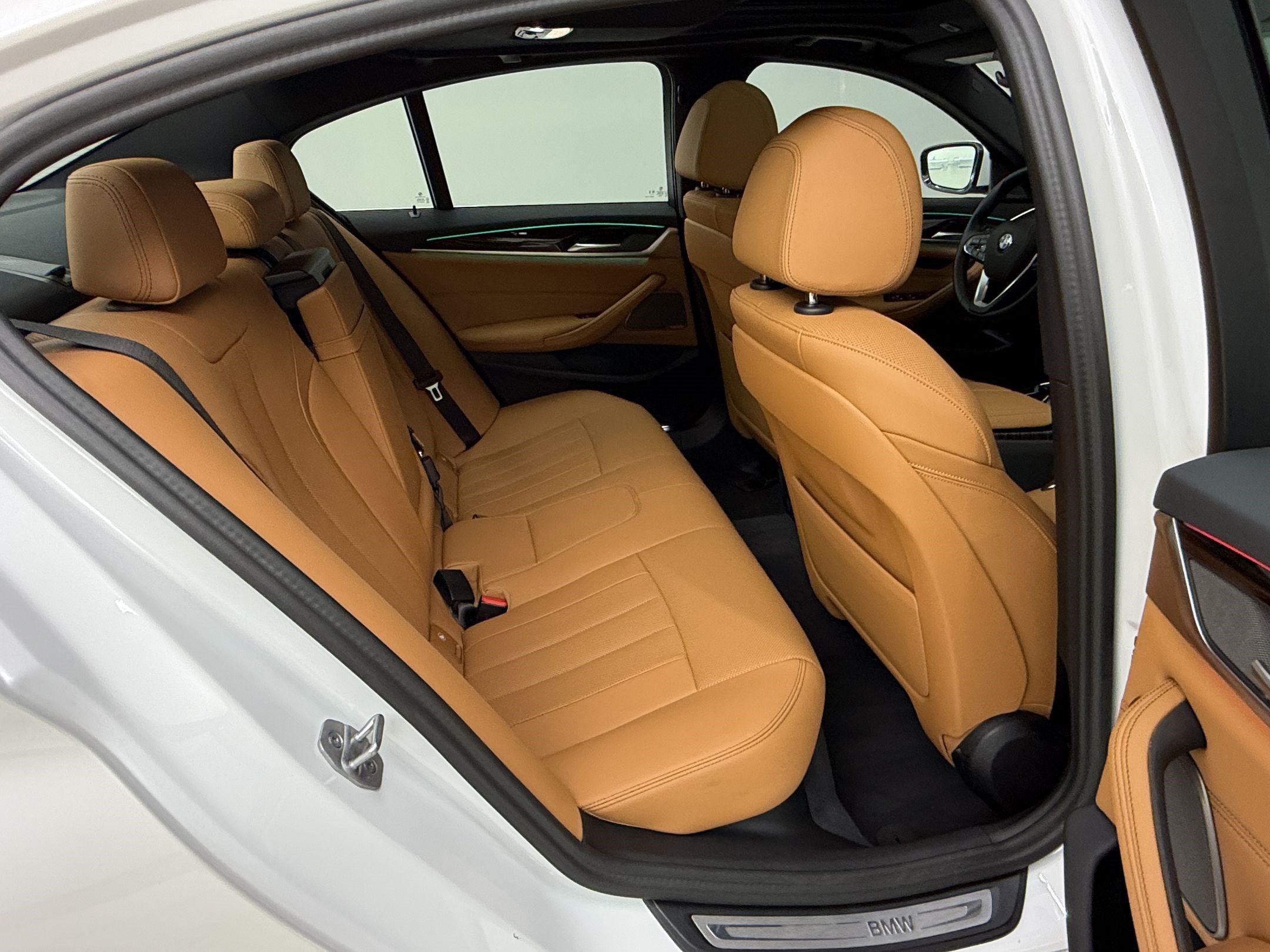 Certified 2023 BMW 530i w/ Premium Package RWD image 30