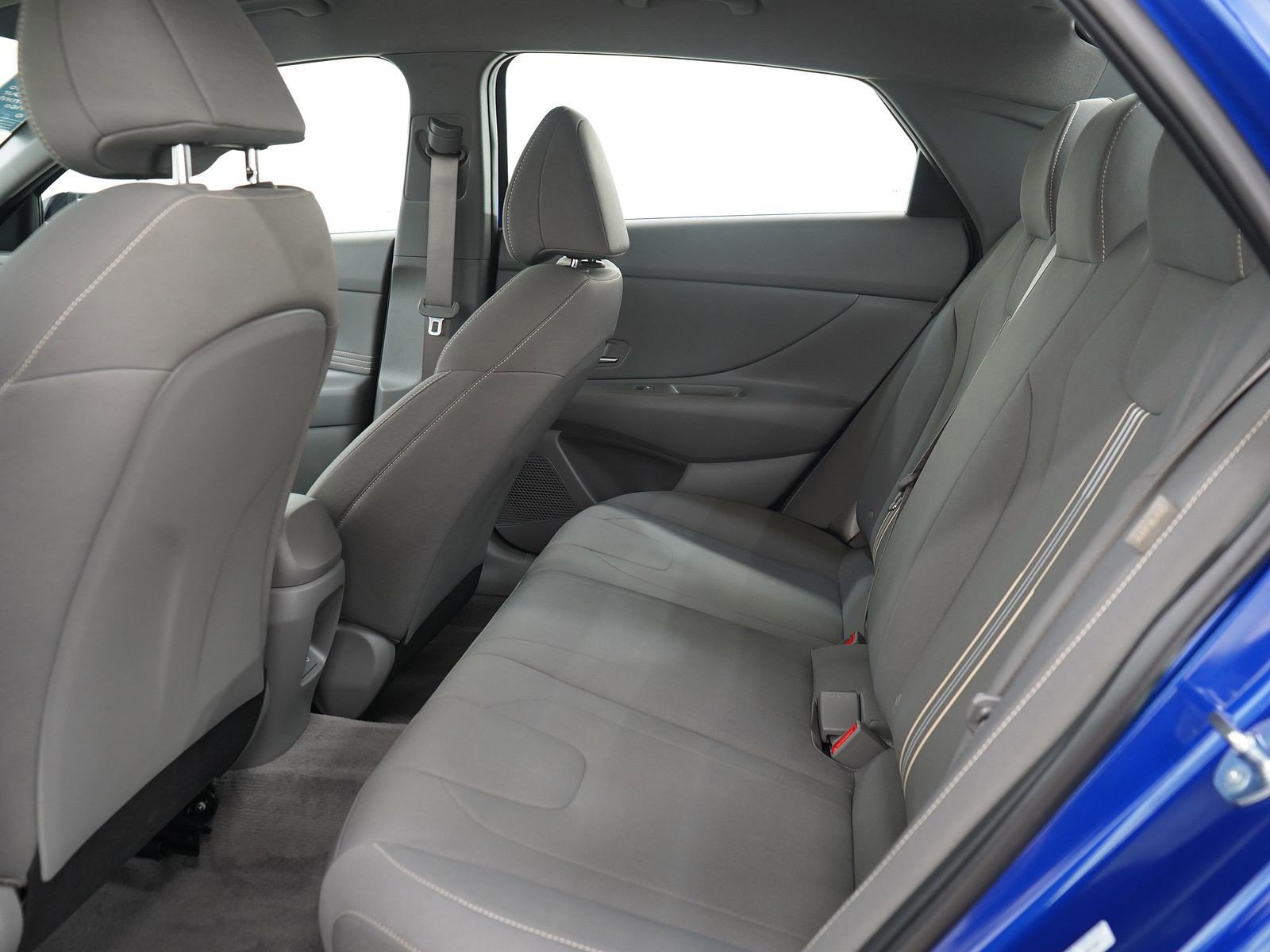 Used 2025 Hyundai Elantra SEL FWD image 14