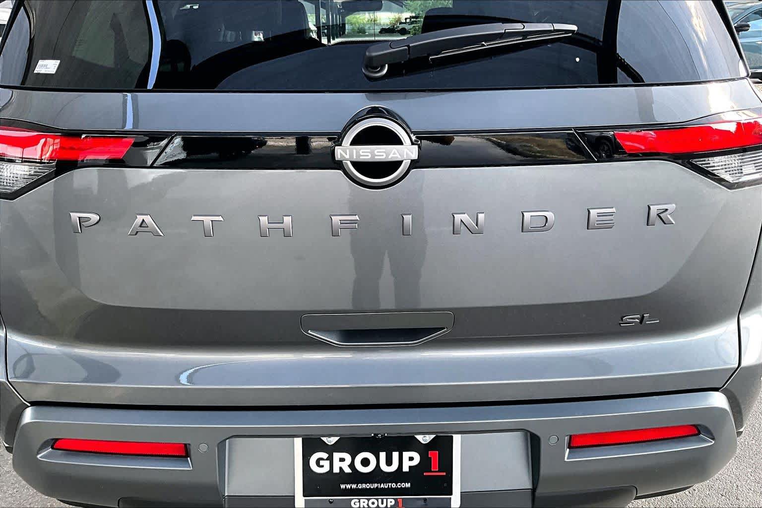New 2026 Nissan Pathfinder SL FWD image 8
