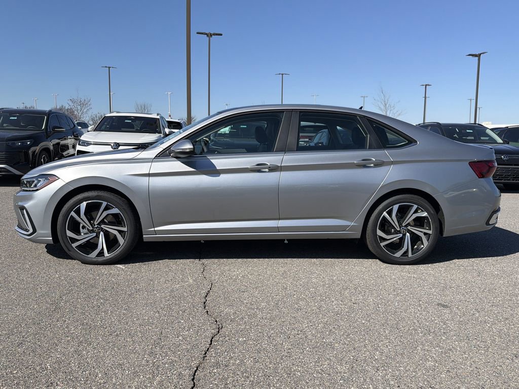 New 2026 Volkswagen Jetta SEL image 2