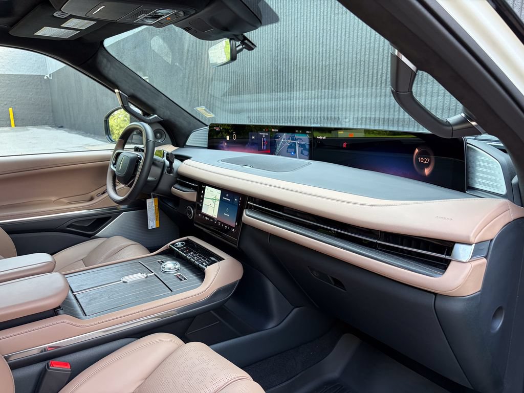 New 2027 Lincoln Navigator Black Label AWD/4WD image 41