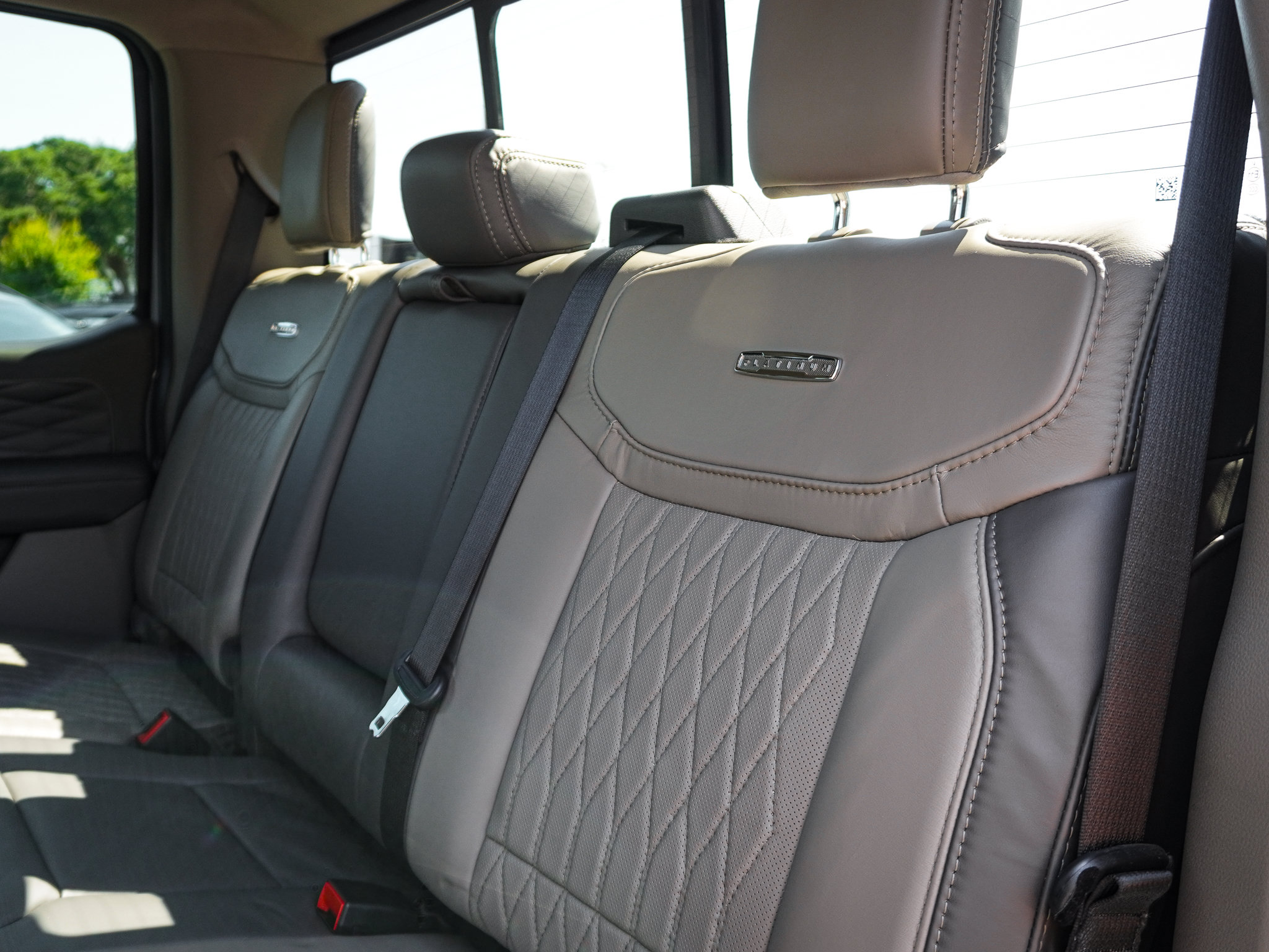 Used 2025 Ford F350 Platinum w/ Platinum Plus Package AWD/4WD image 29