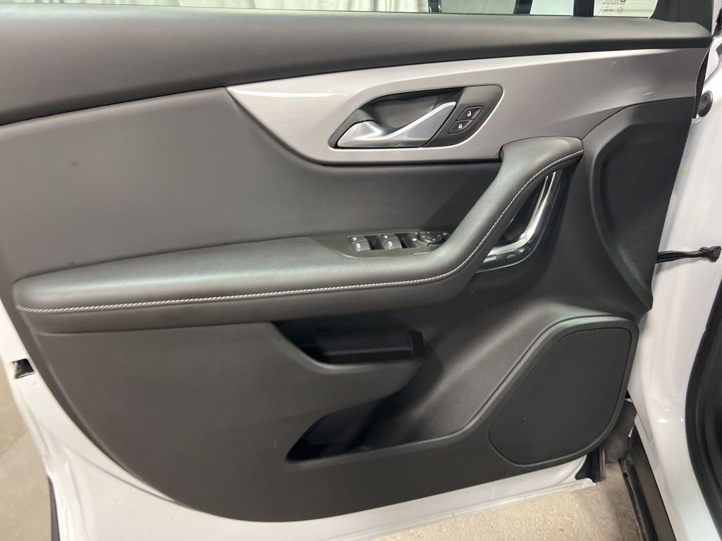 Used 2025 Chevrolet Blazer LT image 22
