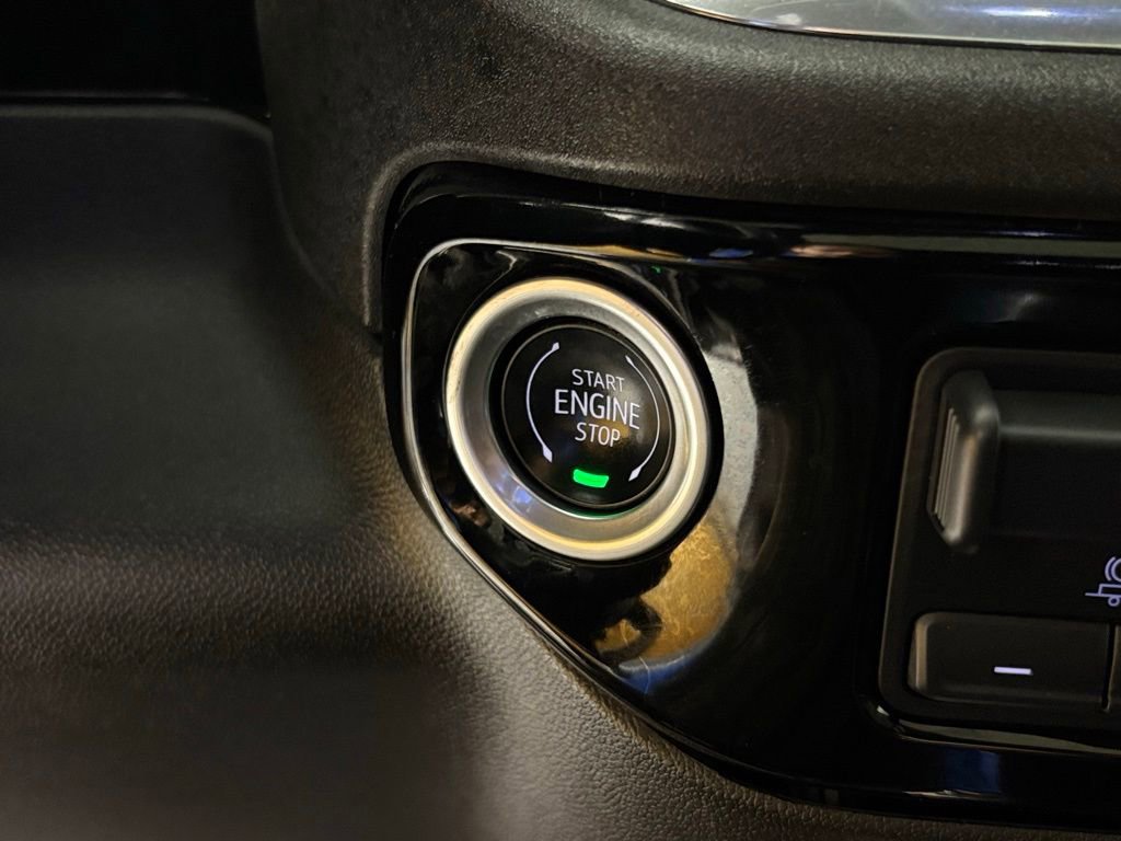 Used 2024 Chevrolet Silverado 3500 High Country w/ High Country Premium Package image 28