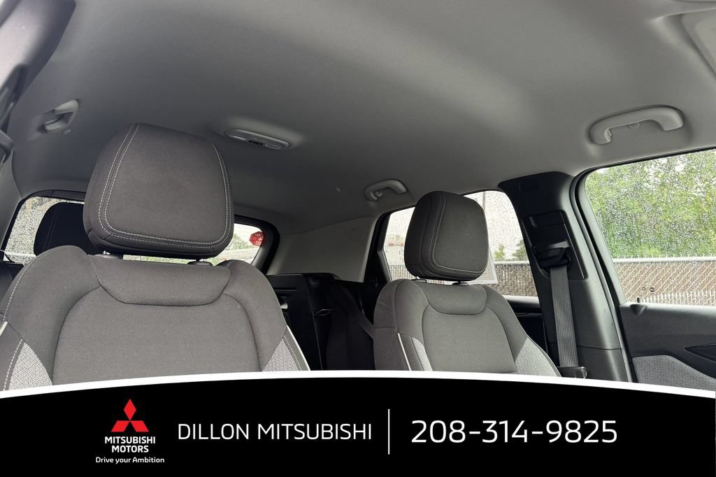 Used 2025 Chevrolet TrailBlazer LT AWD/4WD image 17