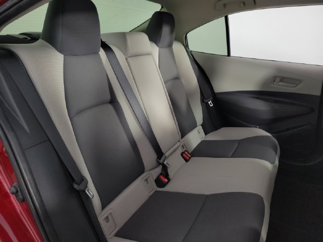 Used 2025 Toyota Corolla LE w/ LE Premium Package FWD image 16