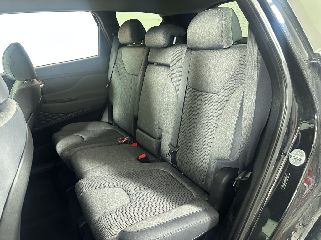 Used 2021 Hyundai Santa Fe SE AWD/4WD image 17