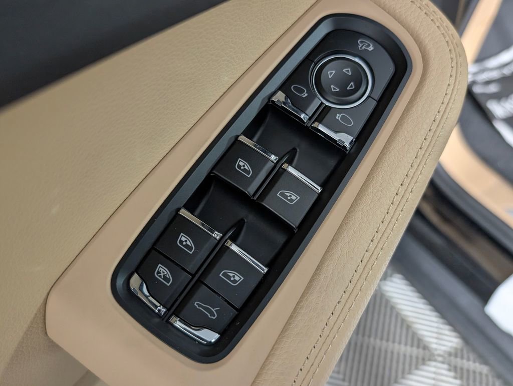 New 2026 Porsche Macan S image 26