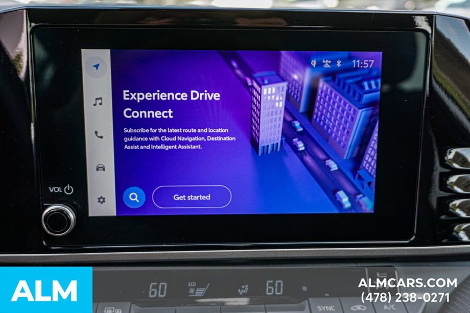 Used 2025 Toyota Camry SE image 33