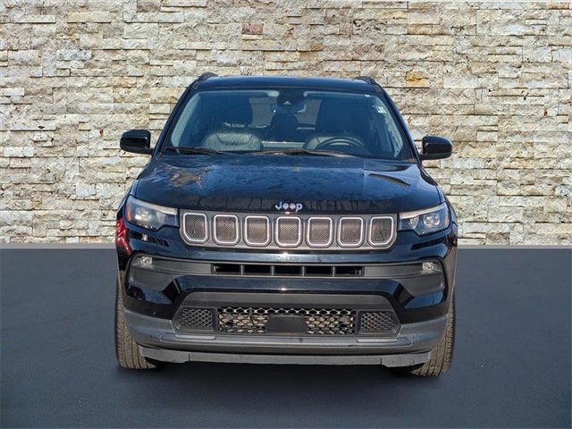 Used 2022 Jeep Compass Latitude w/ Sun and Sound Group image 3