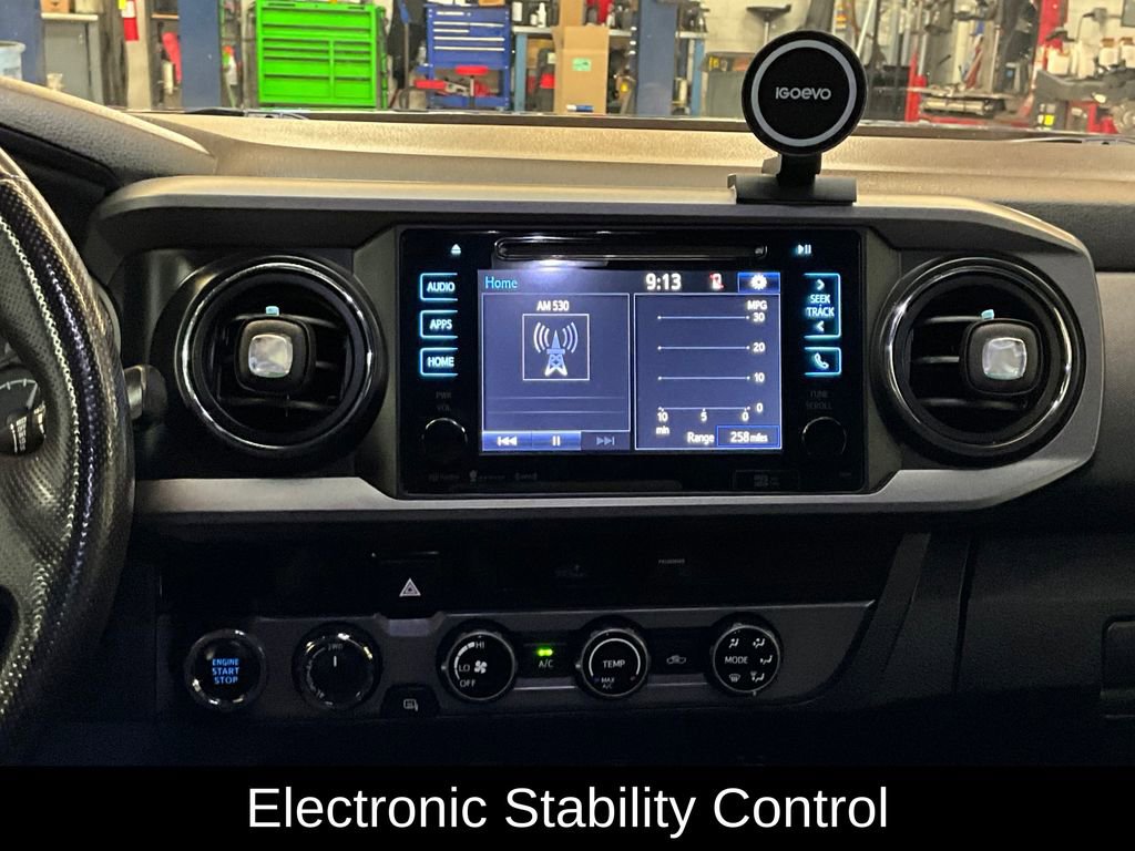 Used 2016 Toyota Tacoma TRD Off-Road image 9