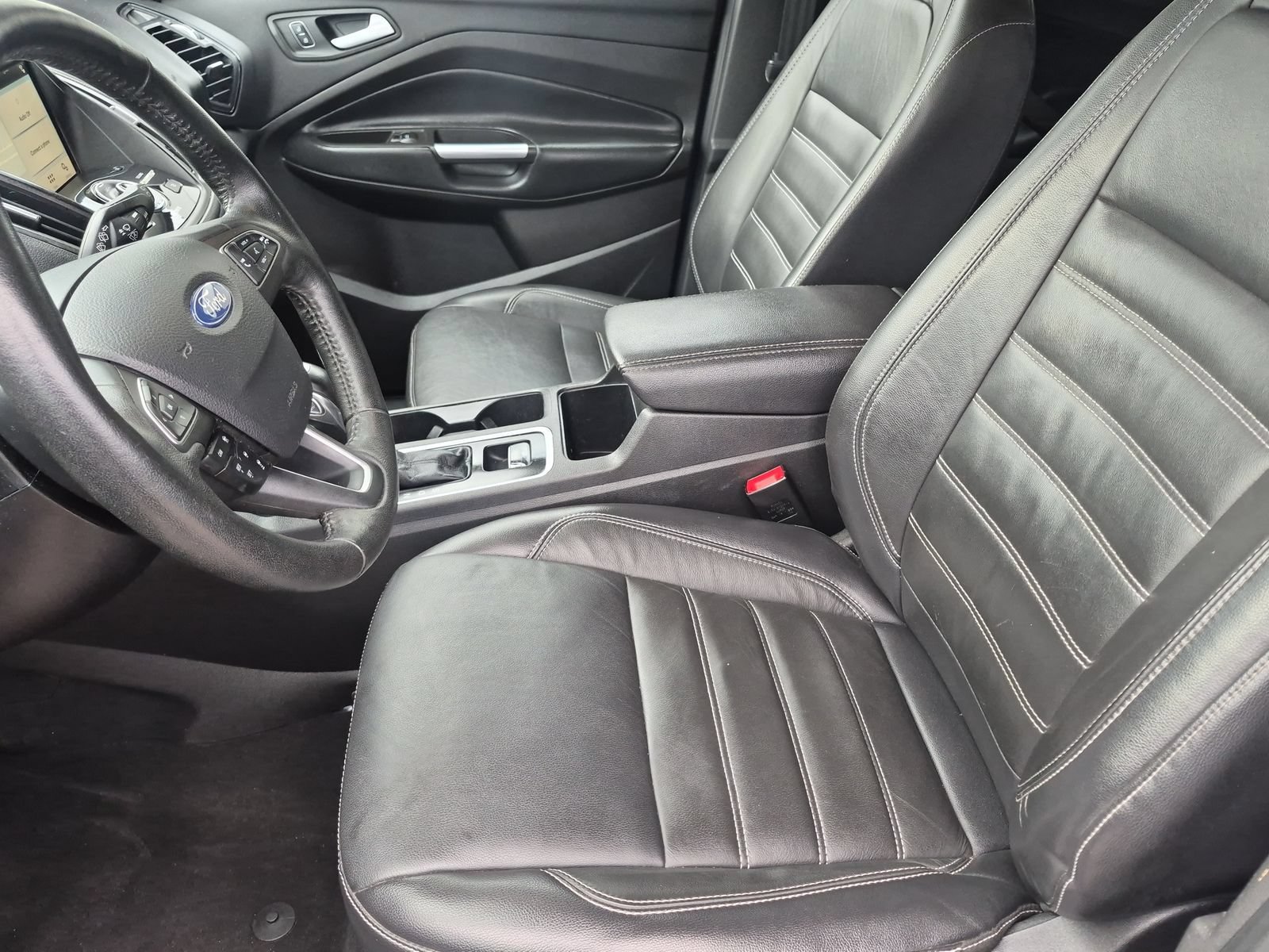 Used 2019 Ford Escape Titanium AWD/4WD image 17