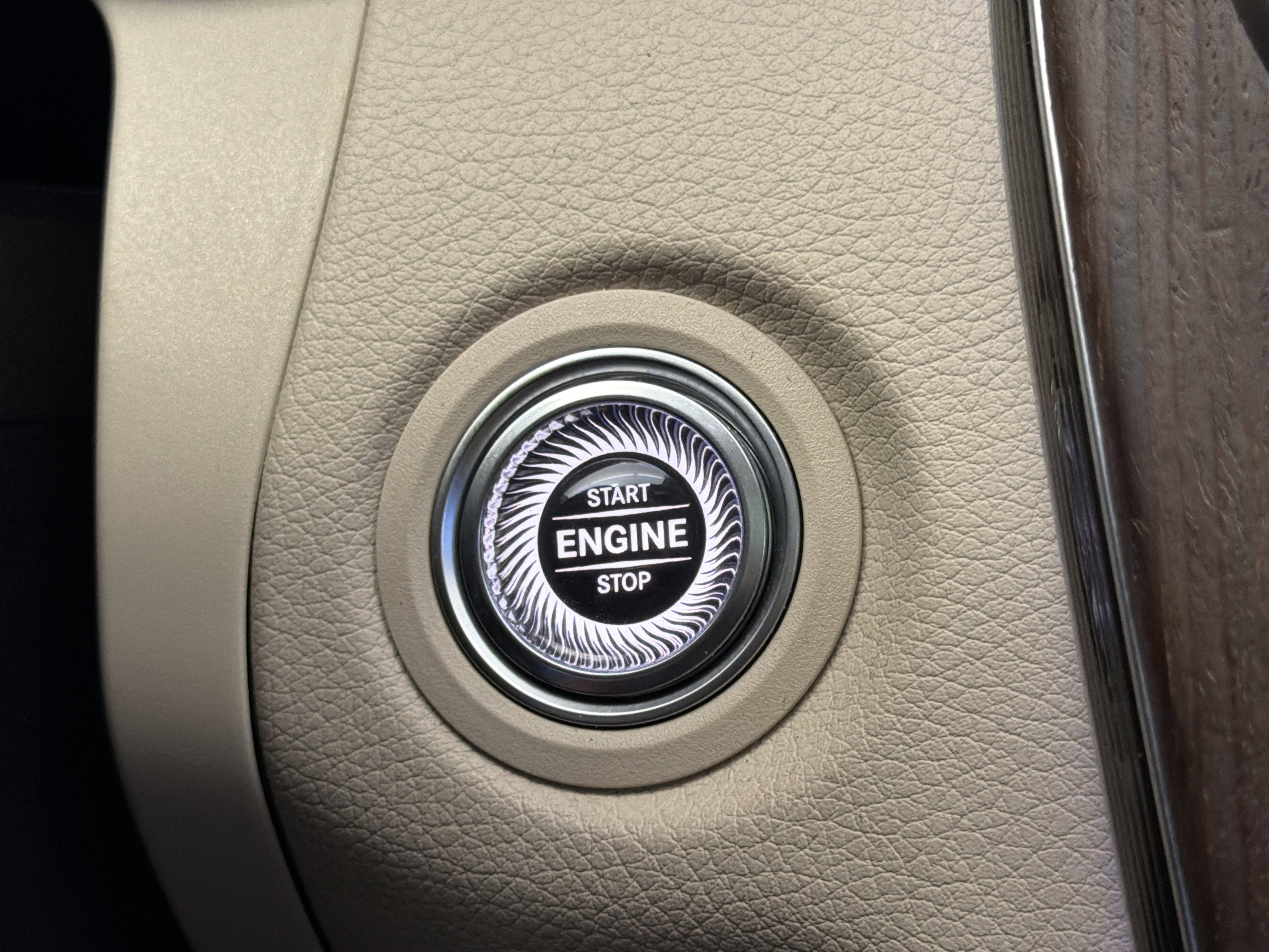 Used 2020 Mercedes-Benz C 300 4MATIC Sedan image 23