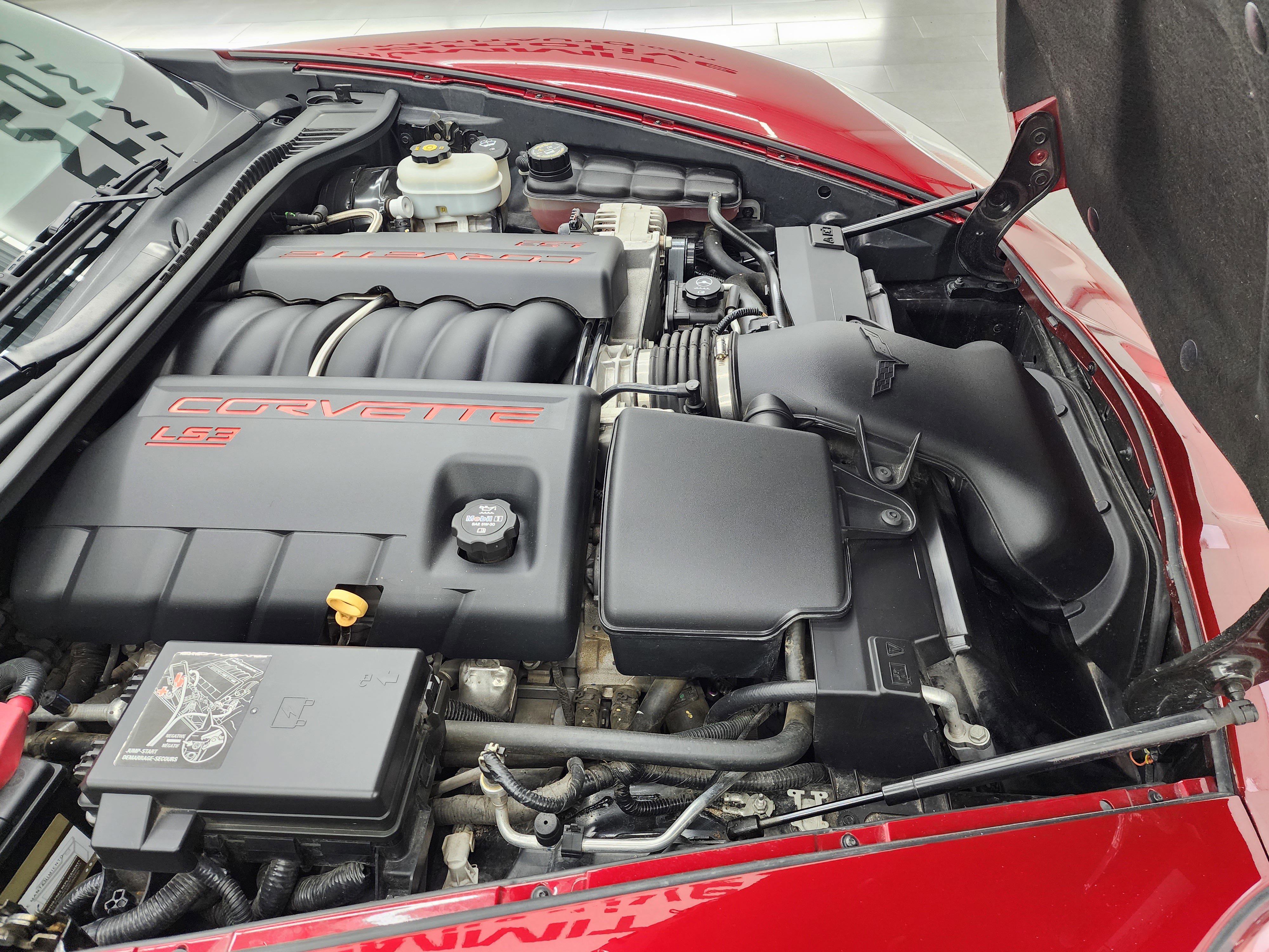 Used 2011 Chevrolet Corvette Grand Sport w/ Preferred Equipment Group RWD image 17