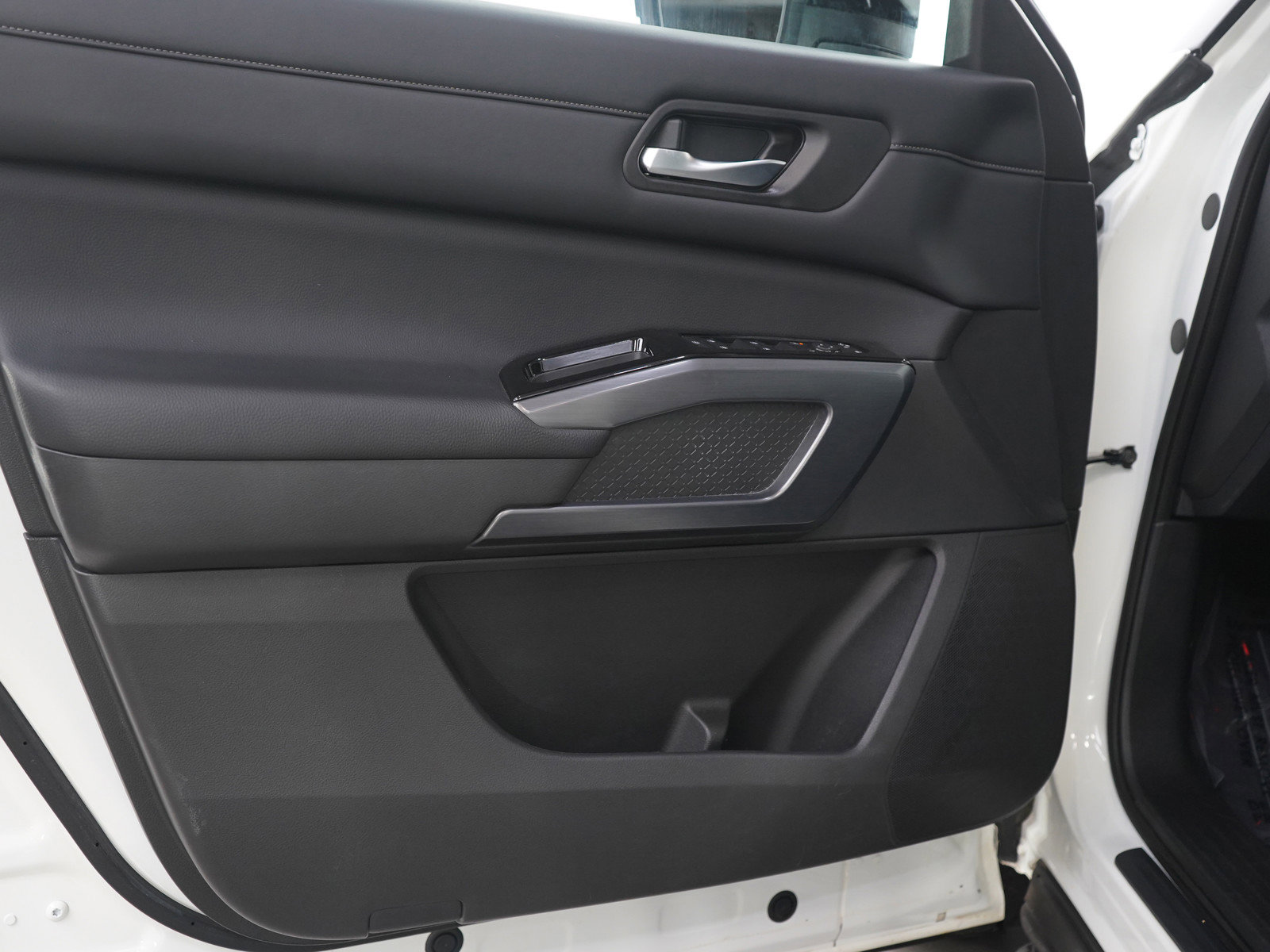 Used 2023 Nissan Pathfinder SL w/ SL Premium Package image 20