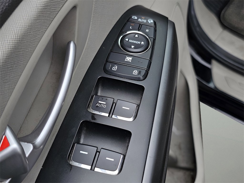 Used 2016 Kia Sedona LX w/ Option Group 020 image 18