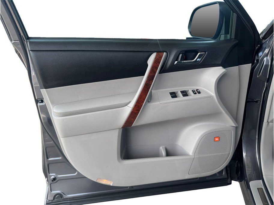 Used 2013 Toyota Highlander Limited FWD image 18