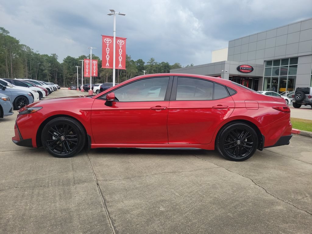 Used 2025 Toyota Camry SE w/ Convenience Package FWD video 2